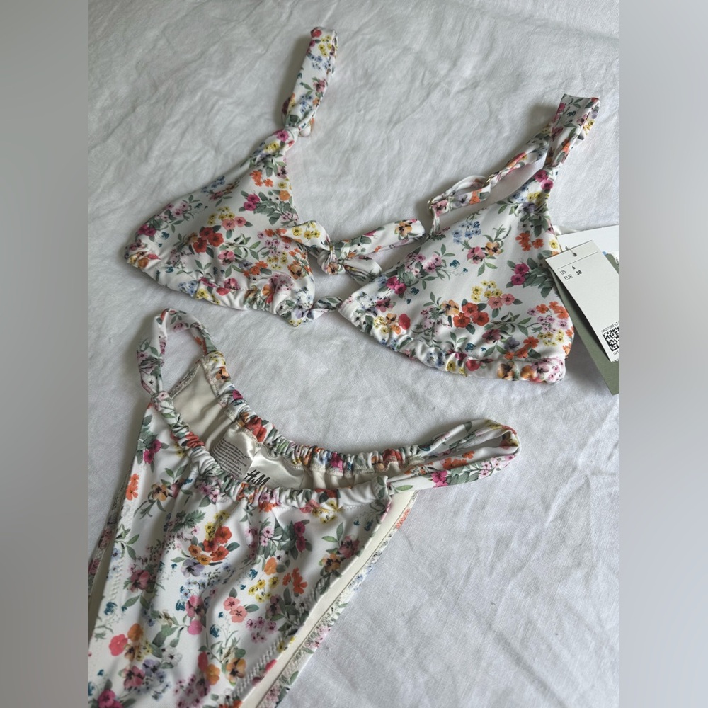 NWT H&M Floral Bikini Set